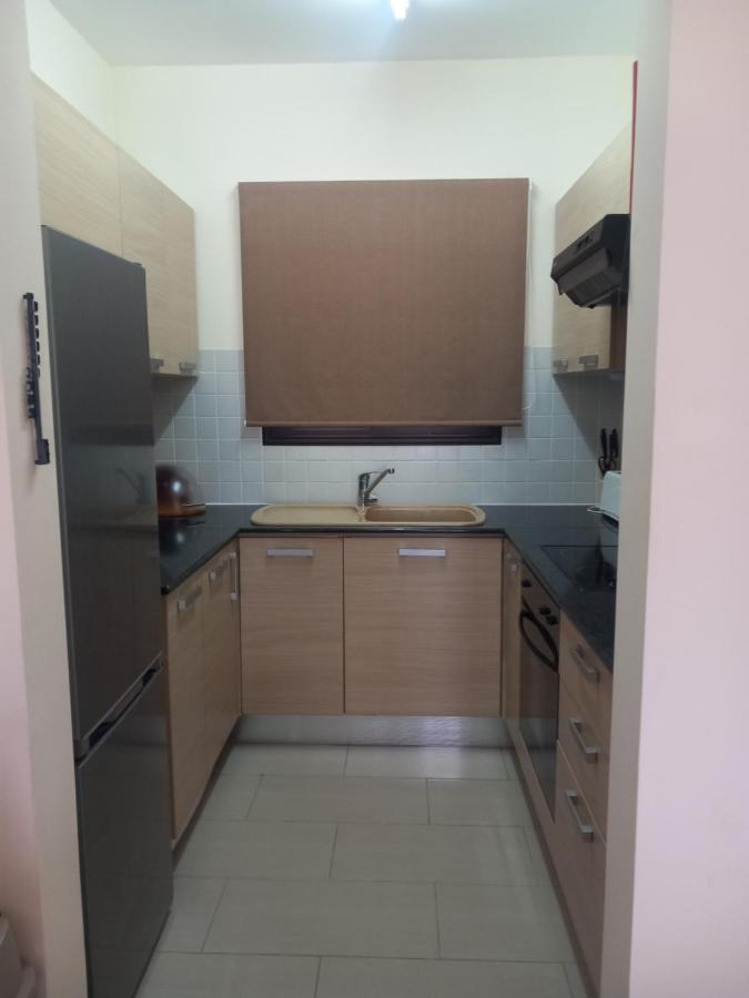 Barlee'S Apartment Паралимни Екстериор снимка
