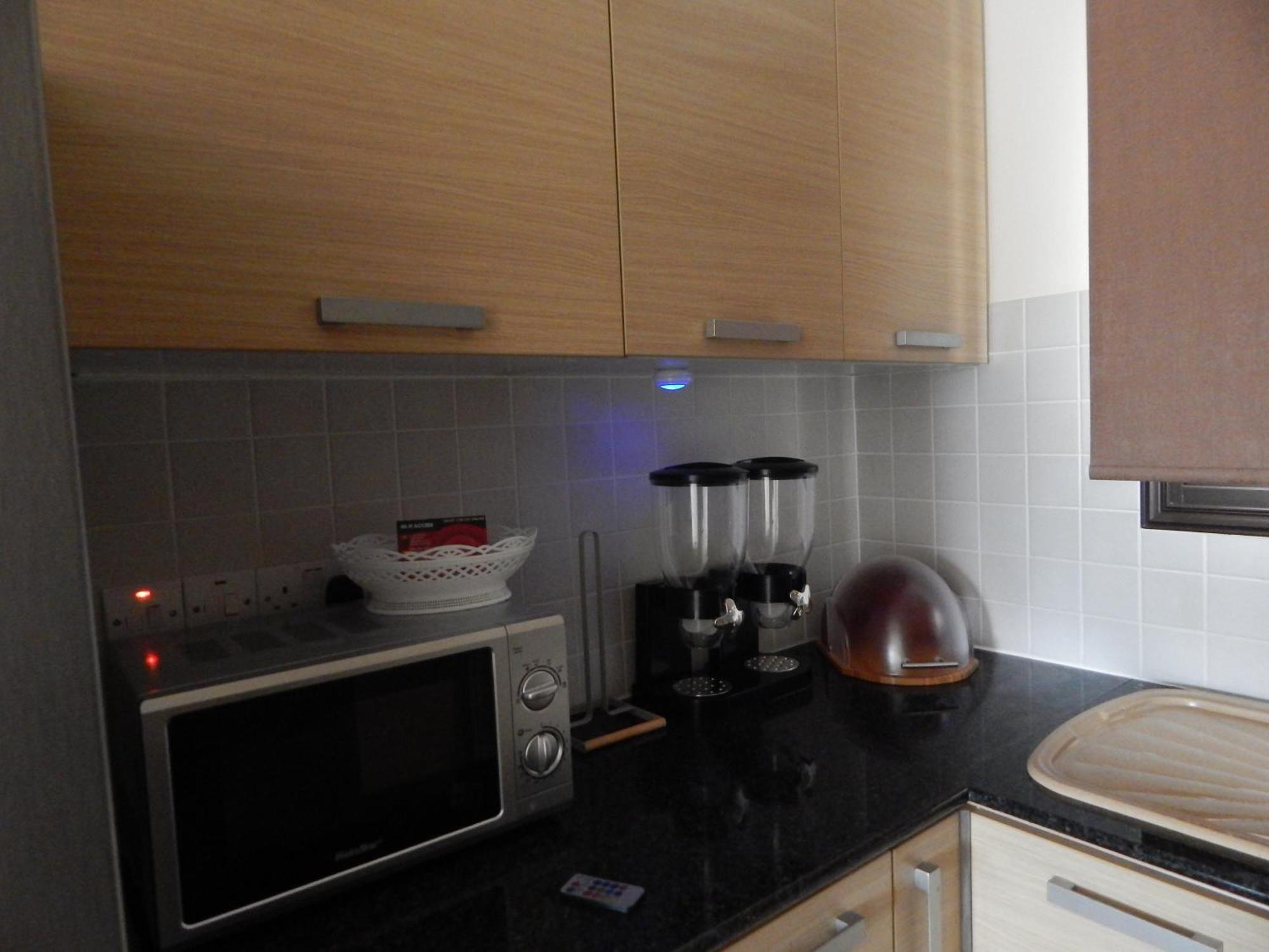 Barlee'S Apartment Паралимни Екстериор снимка